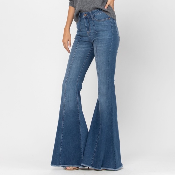 Last 1- Store Closing‼️ High Rise Flare Jeans - Picture 4 of 12